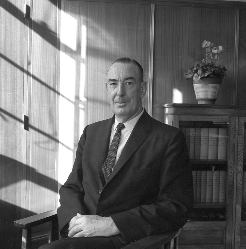 g. Mr FW Pringle, town clerk