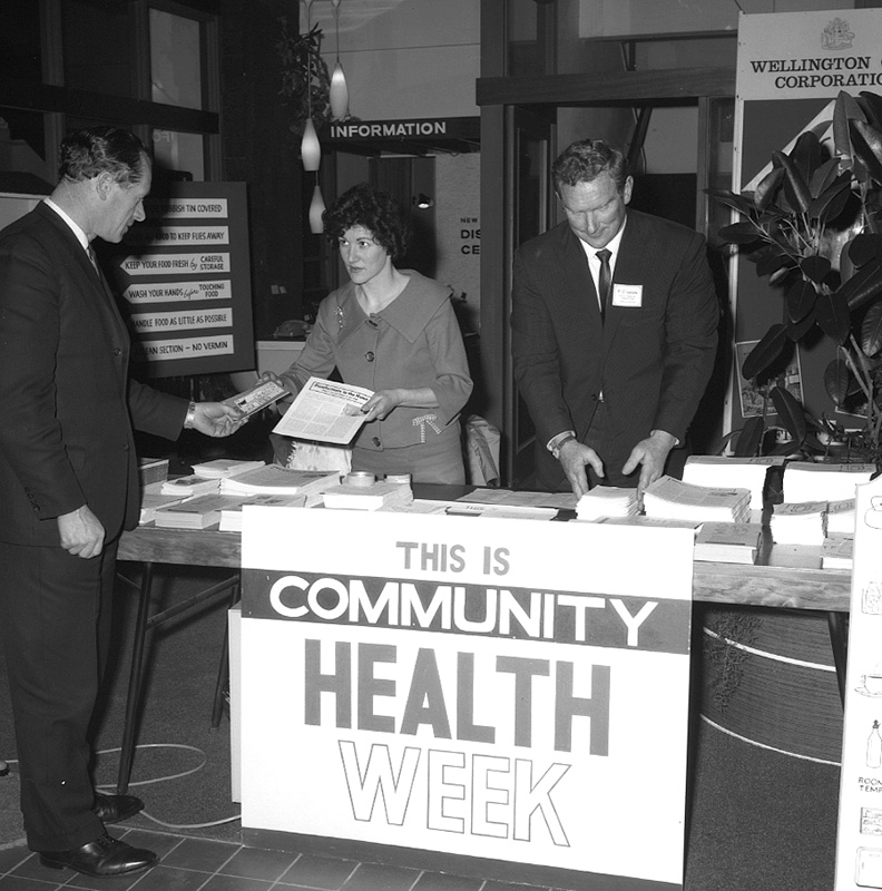 n. Display Centre Health Exhibition