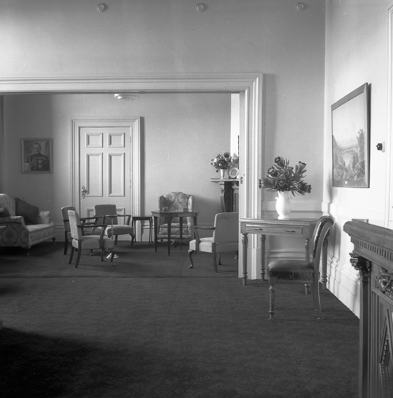 d. Interior Mayor's room