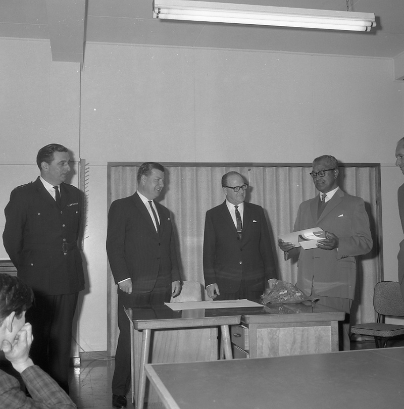 a. Traffic House, Presentation to Taxi Driver