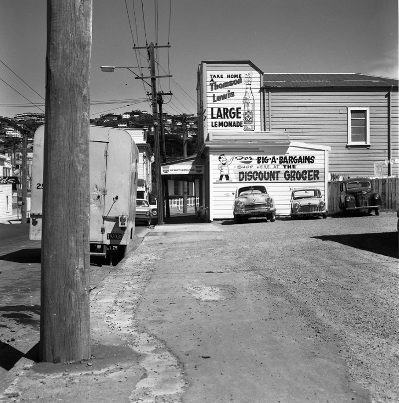 b. Corner Adelaide Road and Luxford Street [38-40 Luxford Street]