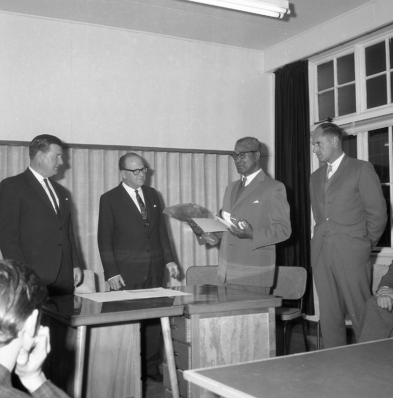 c. Traffic House, Presentation to Taxi Driver