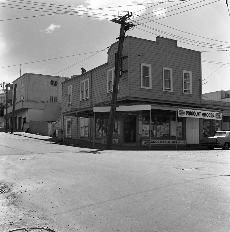 c. Corner Adelaide Road and Luxford Street [38-40 Luxford Street]