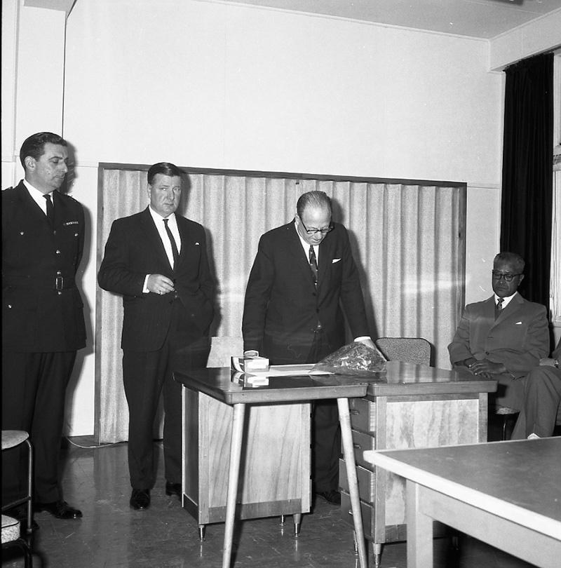 g. Traffic House, Presentation to Taxi Driver