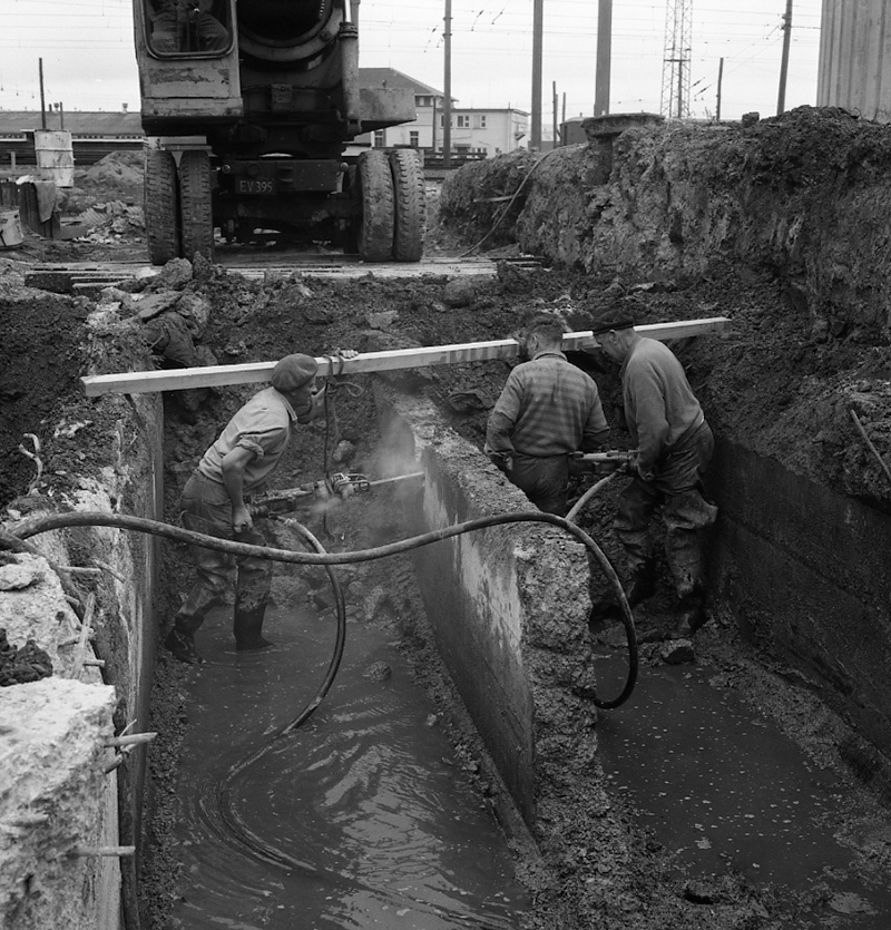 b. No 1 Hamilton Road