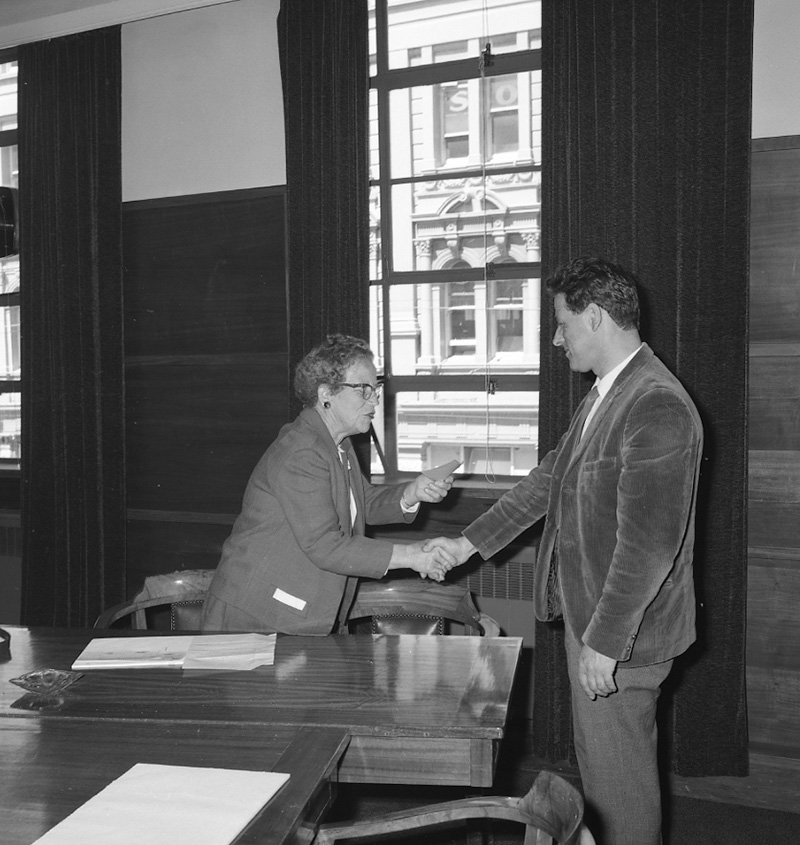 g. Presentation of awards for suggestions