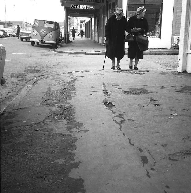 a. Cnr Cambridge Tce-Tennyson St