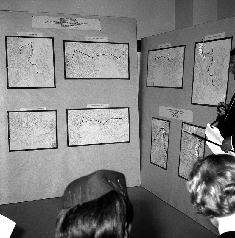 d. Briefing, Traffic House