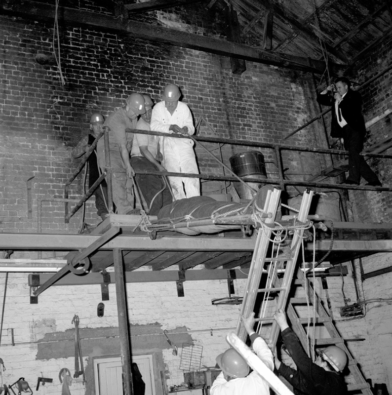 a. Civil Defence Test, Ngauranga Meat Works