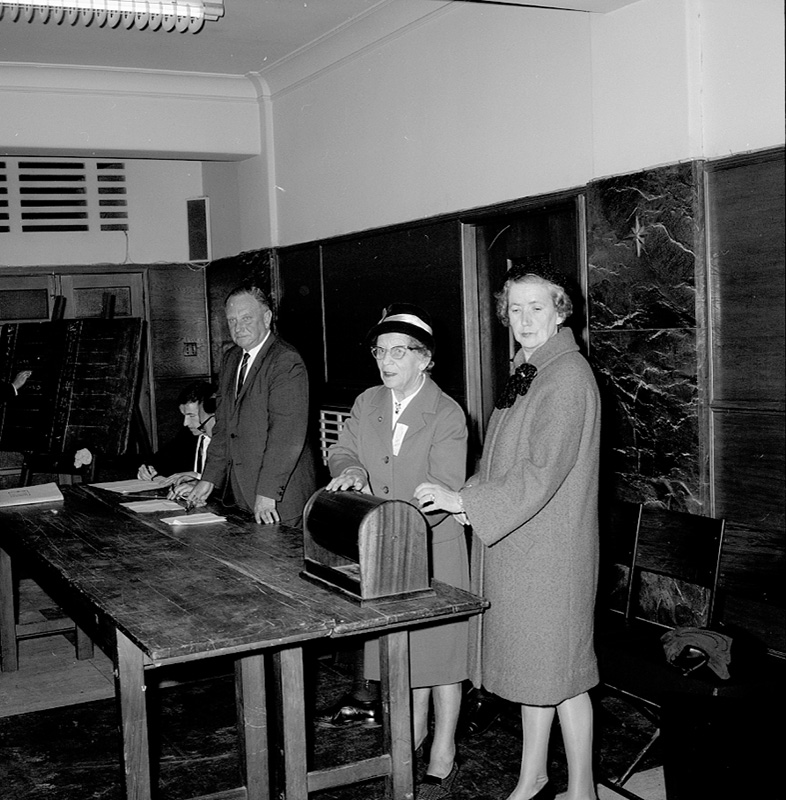 e. Ballot for sections, Green Room