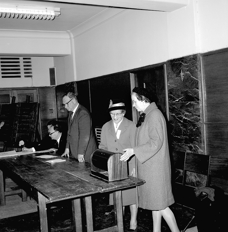 f. Ballot for sections, Green Room