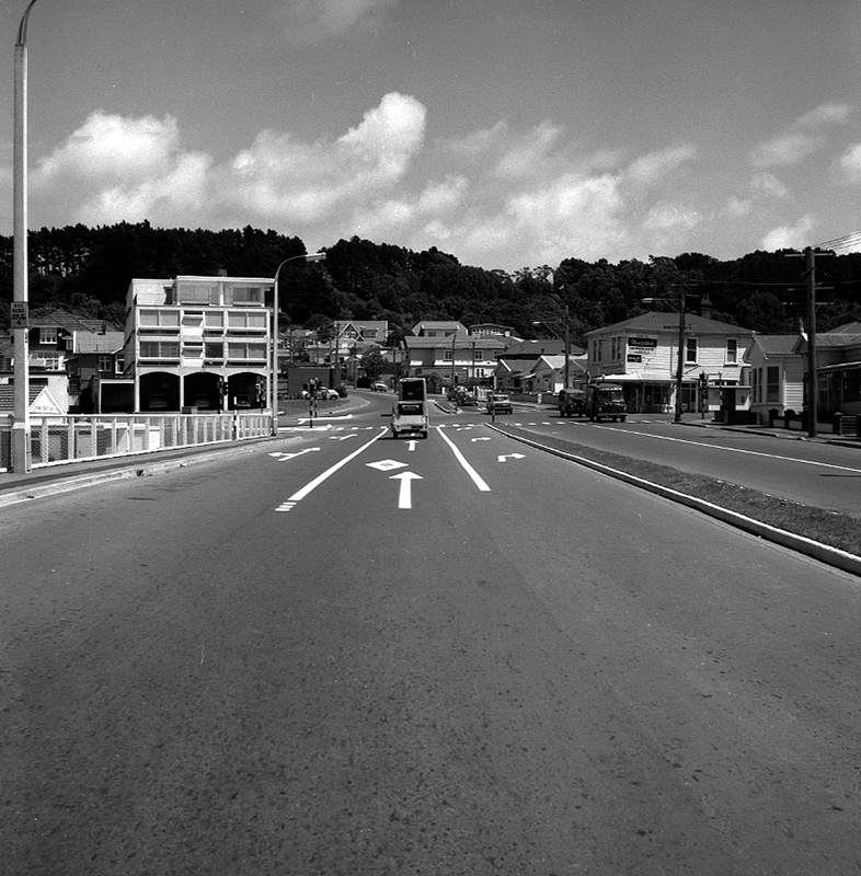 e. Traffic lights, Evans Bay