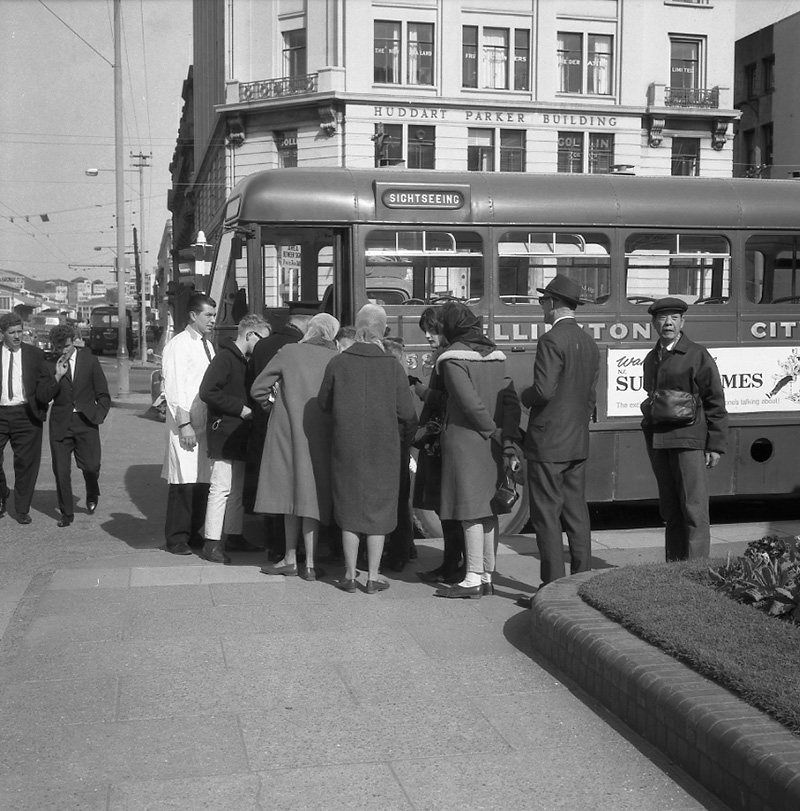 p. Observation bus tour