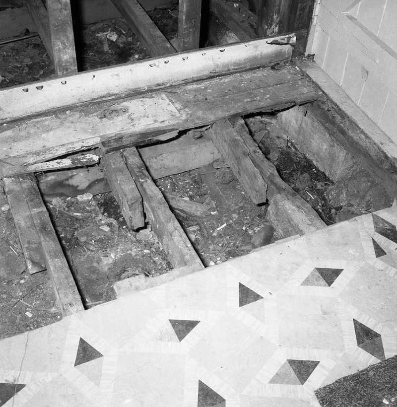 d. No 12 Elizabeth Street