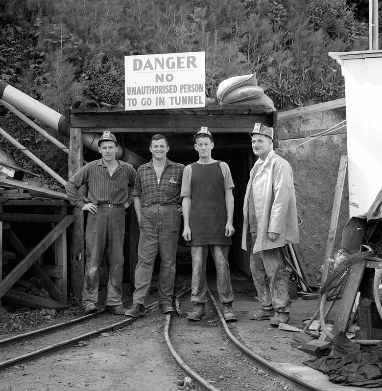 a. Gang, Wilton Road Tunnel