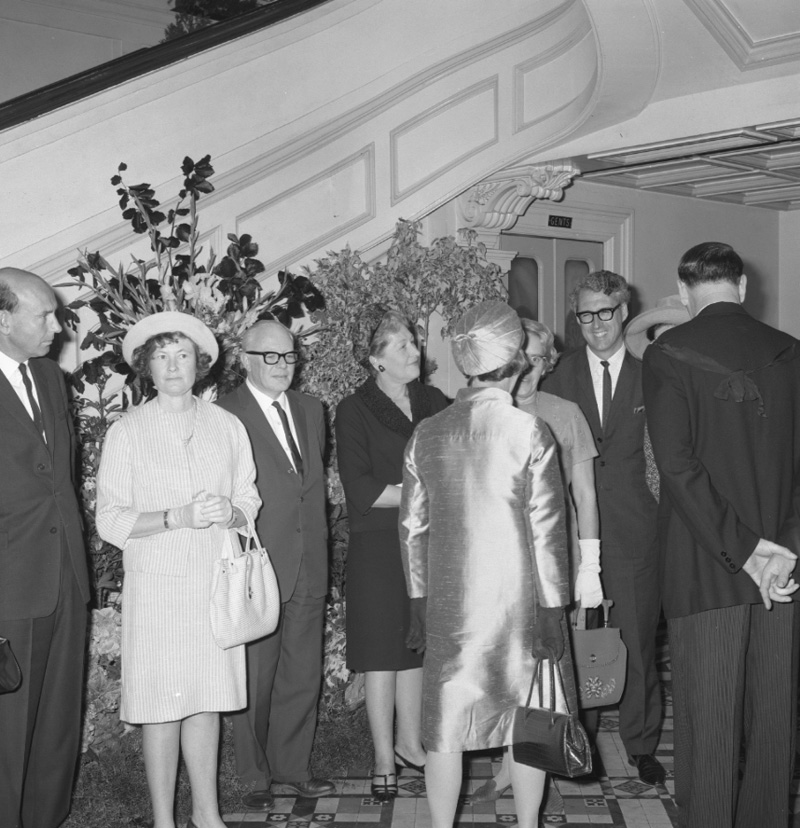 n. Governor General Sir Arthur Porritt