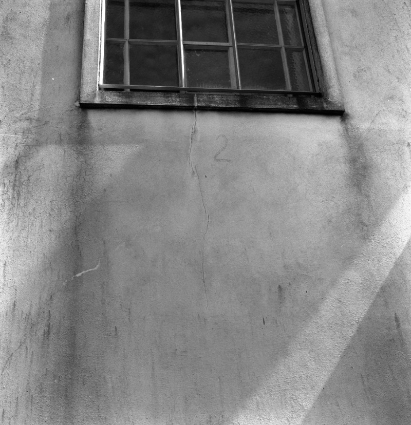 a. Crematorium, Karori Cemetery - cracks in wall
