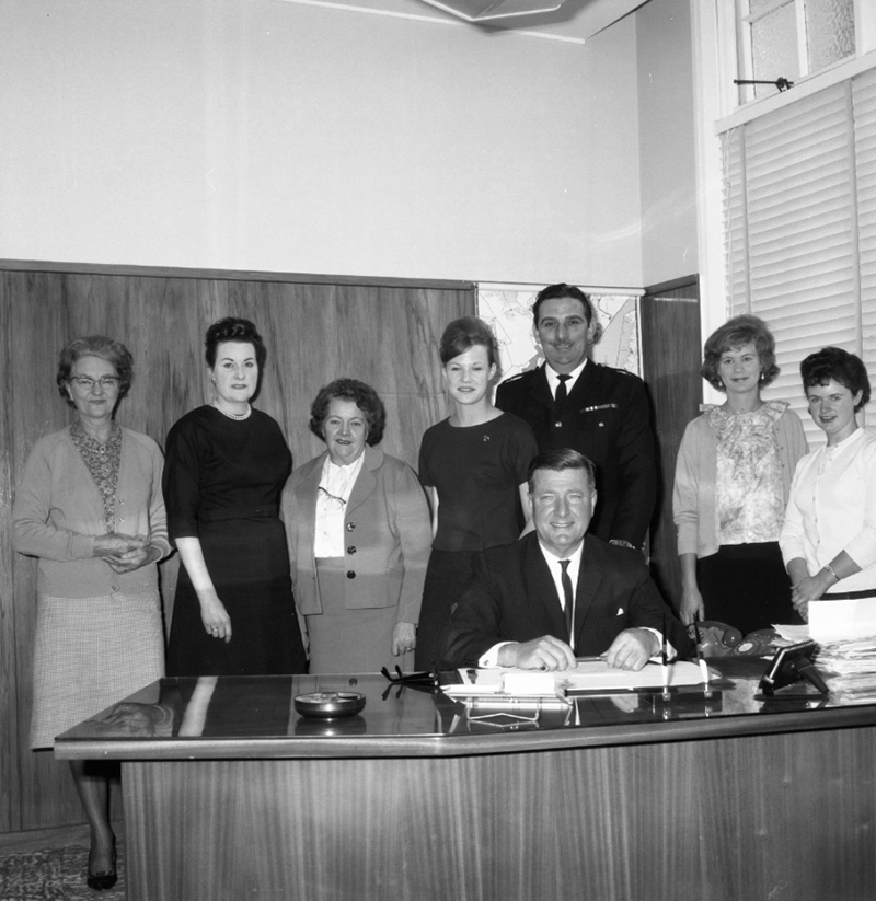 b. Group, Traffic House