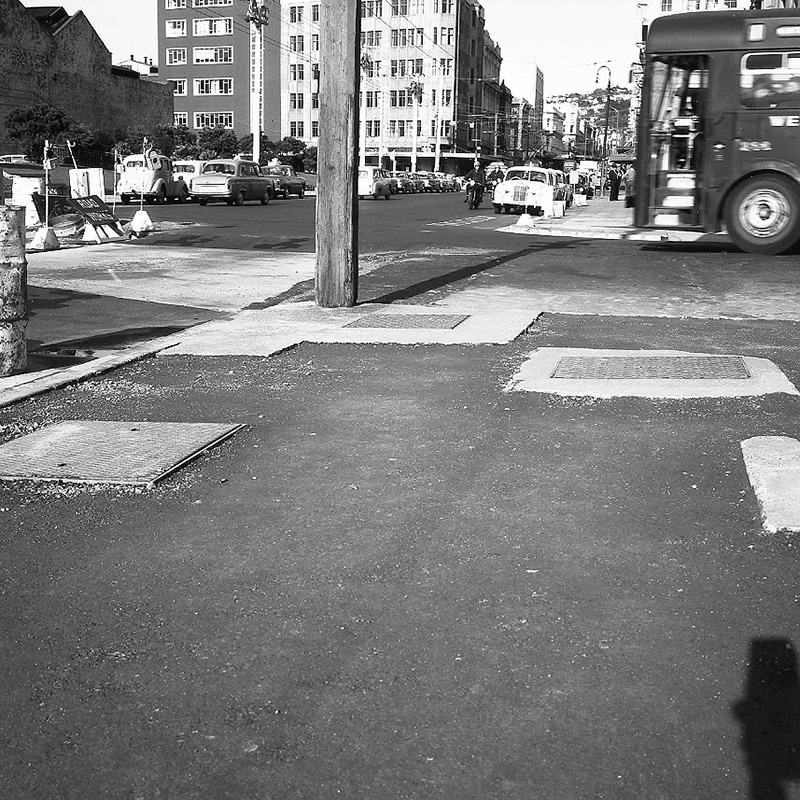 j. Cuba St, Jervois Quay: footpath outside Town Hall