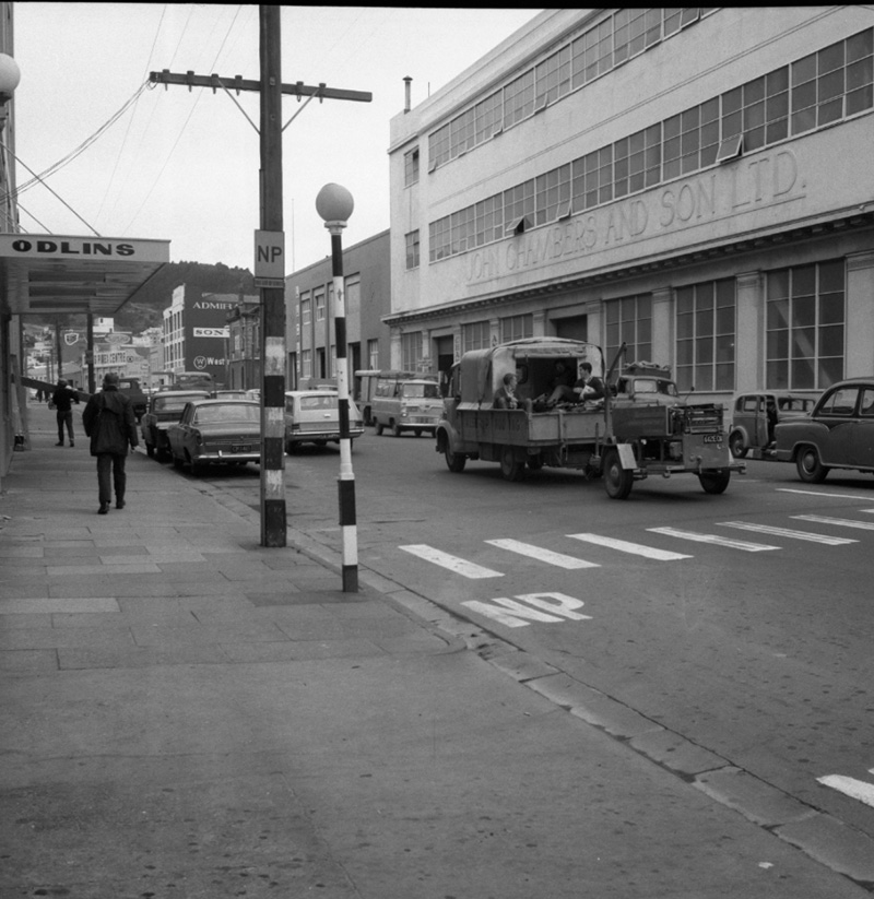 i. Traffic, Cable Street