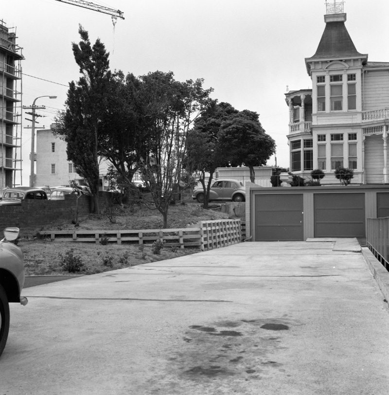 o. Flats, Open Space Surrounding