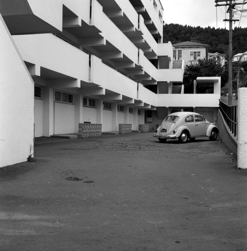 u. Flats, Open Space Surrounding