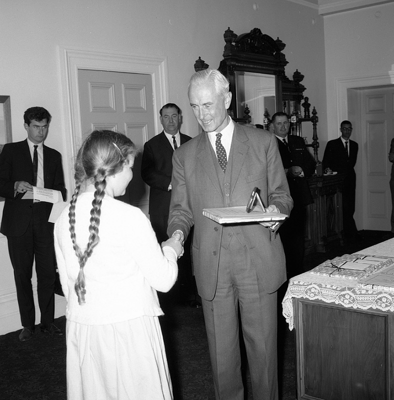 c. Presentation by Sir Ian McLennan, Traffic Safety Week