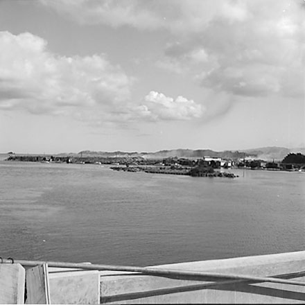 c. Construction of new Pipe Bridge, Petone Foreshore