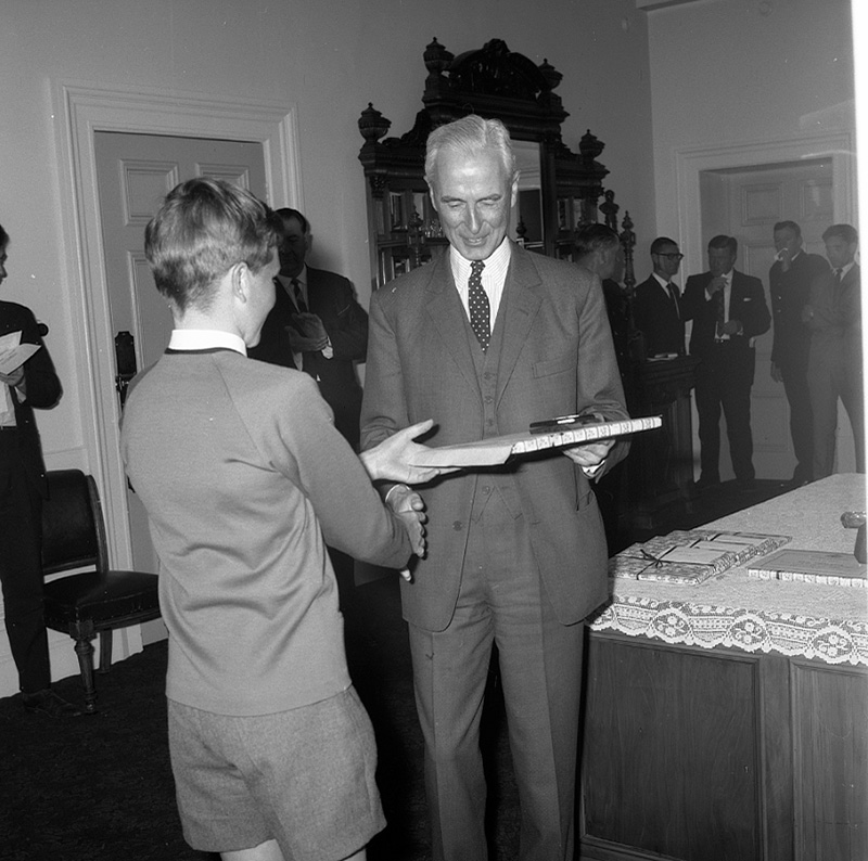 g. Presentation by Sir Ian McLennan, Traffic Safety Week