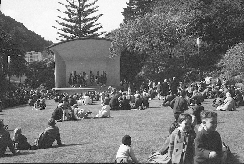 i. Tulip Sunday, Botanic Garden