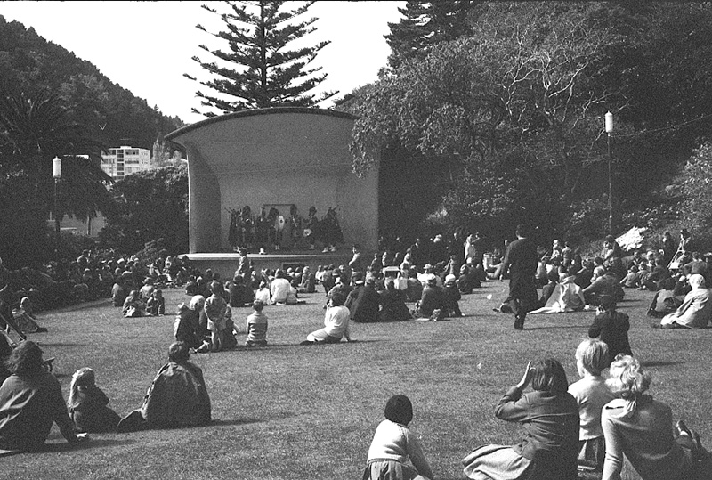 j. Tulip Sunday, Botanic Garden