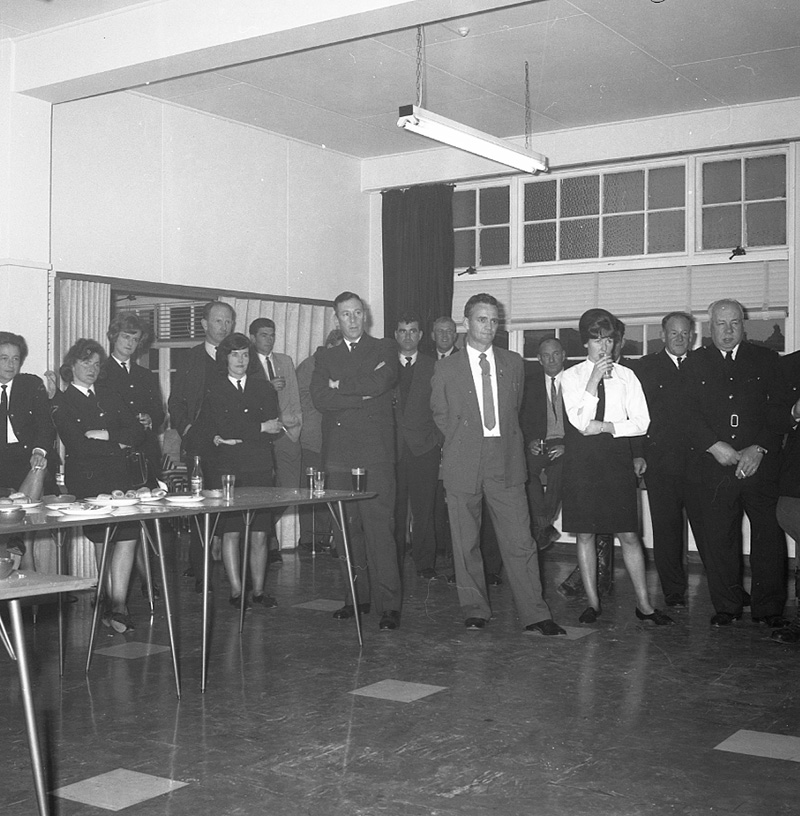 a. Reception, traffic house