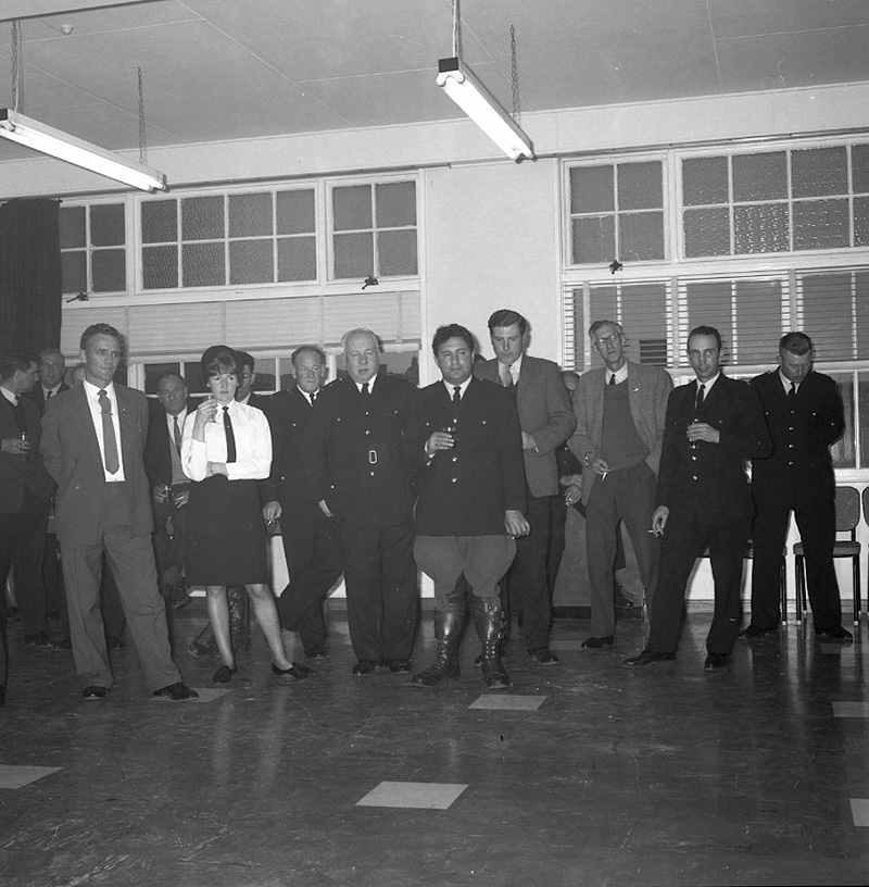 b. Reception, traffic house