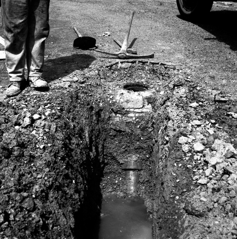 a. Broken sewer, Salamanca Road and No 15 Wesley Rd