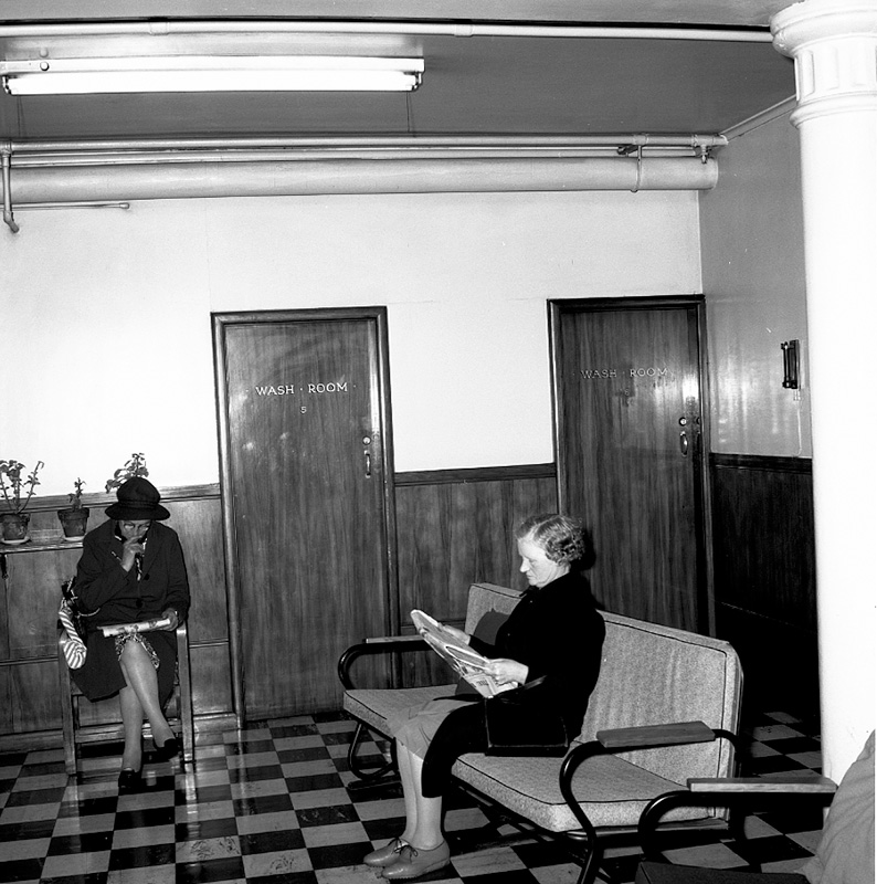 b. Ladies Conveniences, Kings Chambers, Willis Street