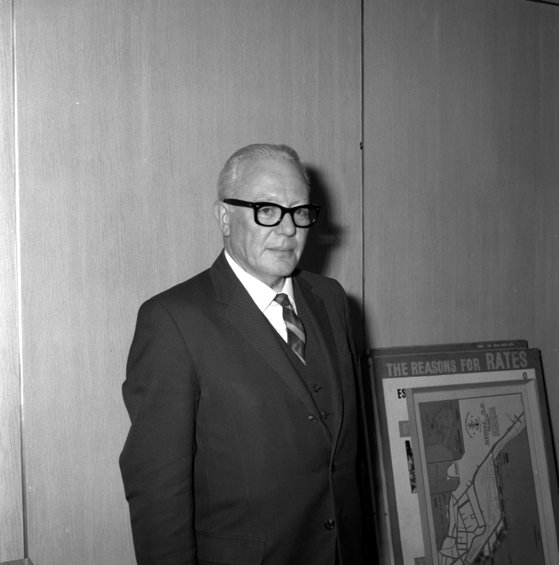 e. Mr John Turk