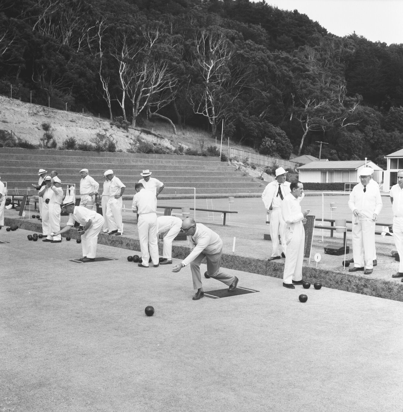 b. Bowls, Mount Victoria Club