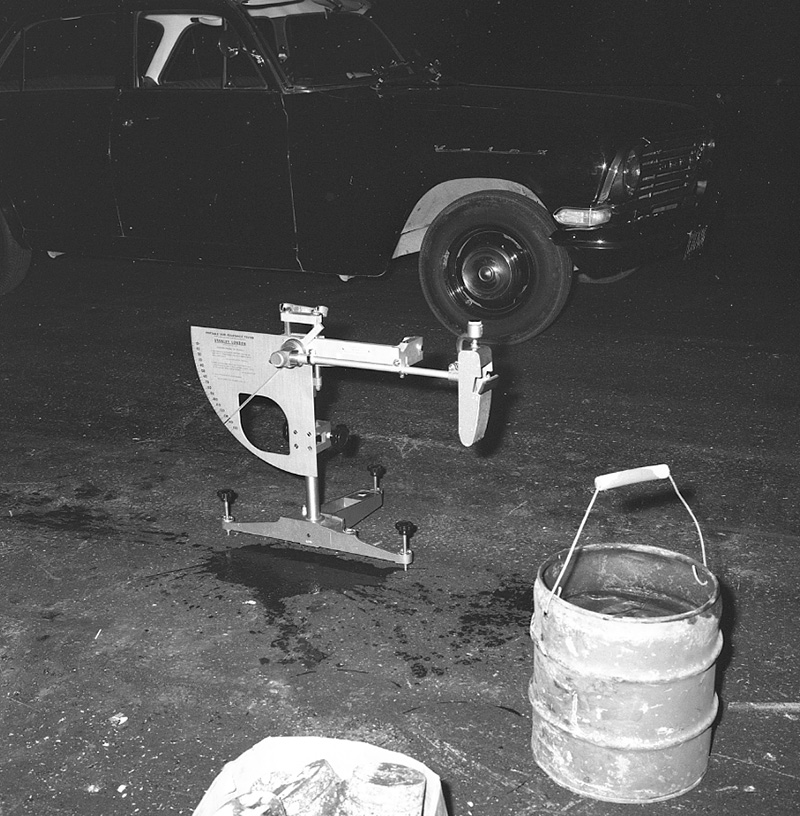 a. Airport, night paving of runway