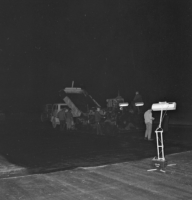 k. Airport, night paving of runway