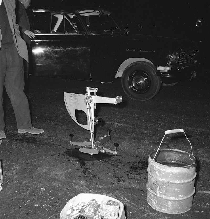 n. Airport, night paving of runway