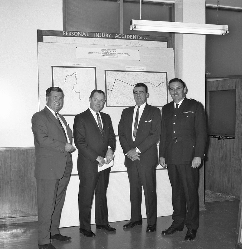 b. Reception Traffic House