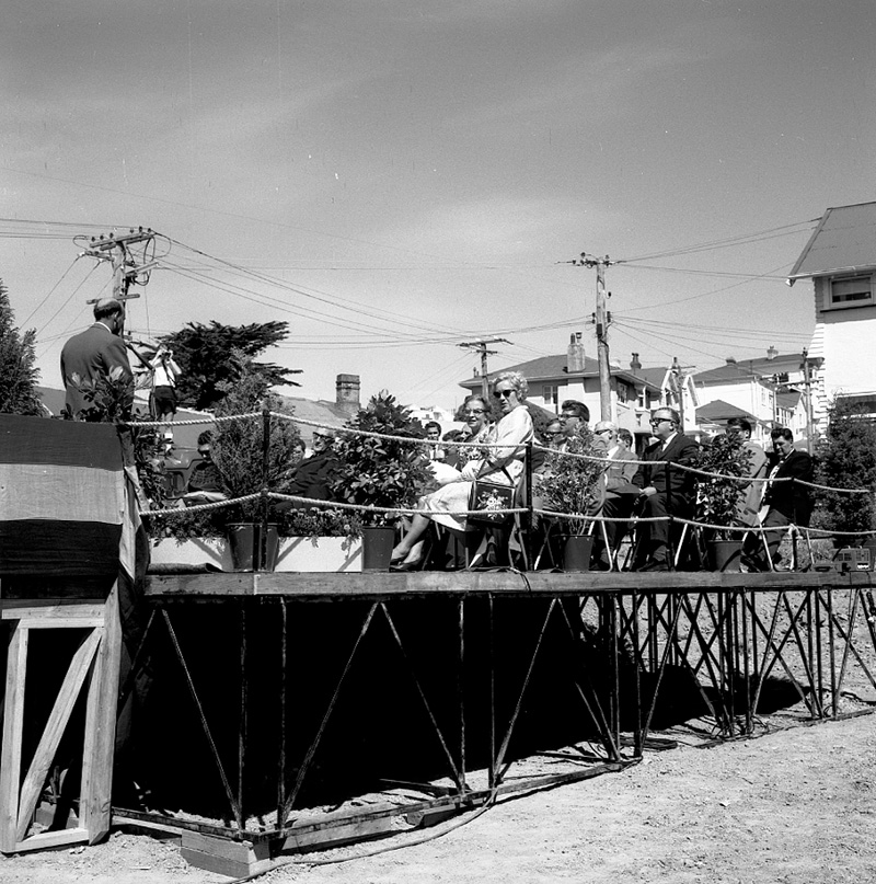 j. Nairn Street Flats, Official opening ceremony