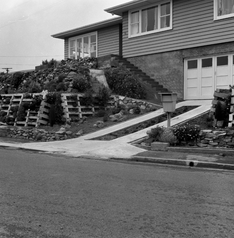 b. No 32 Turville Grove