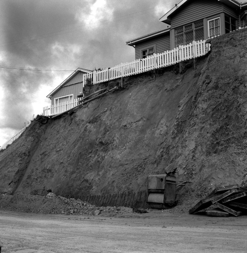 b. Nos 168-170 Ridgeway Extension