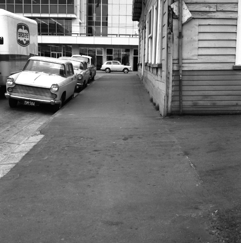 d. Footpath, Pipitea St-Molesworth St