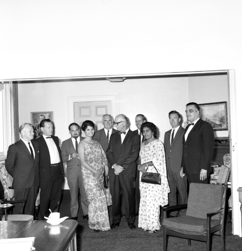 h. Reception, Miss Ceylon (Cheryl Winter)