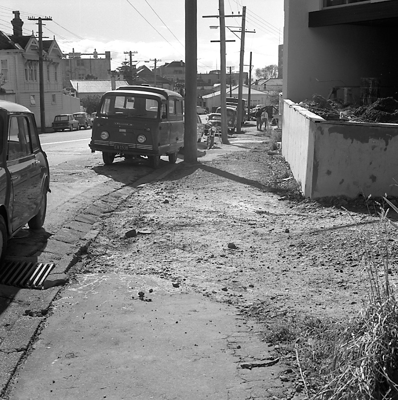 a. Footpath, Brooklyn Rd-Nairn Street Flats