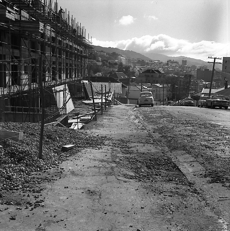 h. Footpath, Brooklyn Rd-Nairn Street Flats