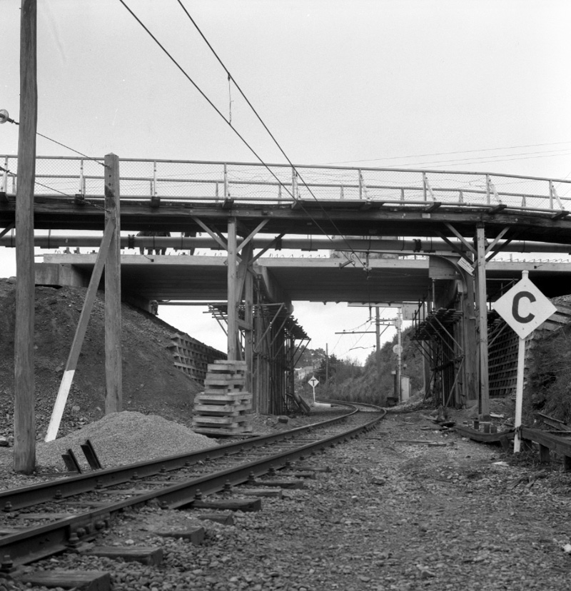 b. Bridge, Broderick Rd