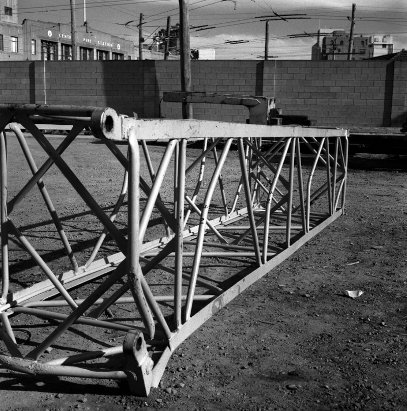 b. Crane no 55, broken jib